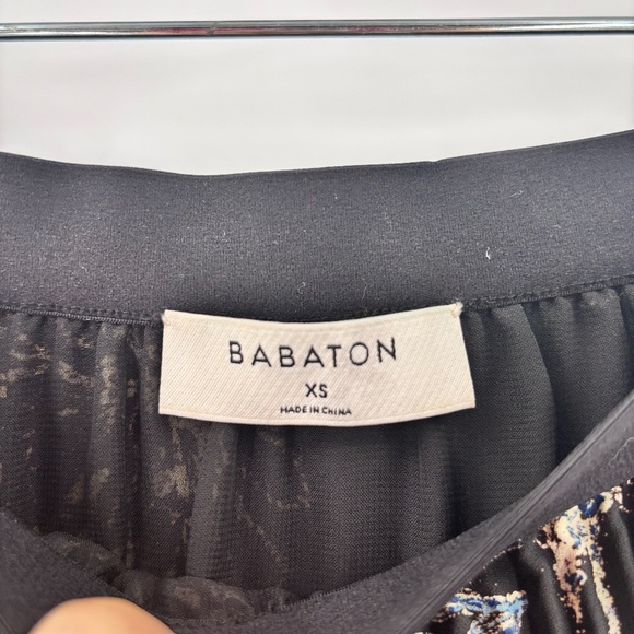Babaton Pleated Midi Skirt Black Printed Size XS - Picture 2 of 5